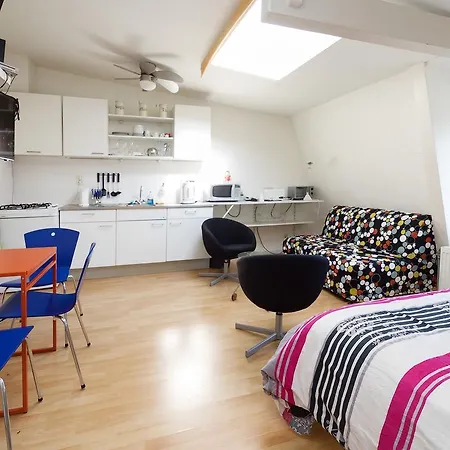 B&B Bij De Amstel * Амстердам