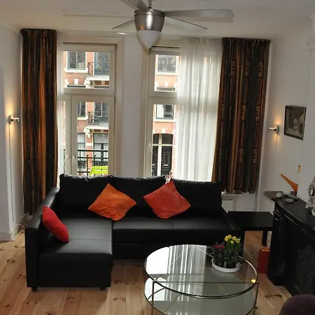 B&B Bij De Amstel Oda ve Kahvaltı Amsterdam