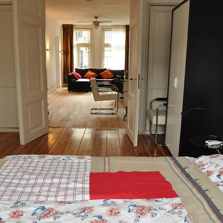 B&B Bij De Amstel Oda ve Kahvaltı Amsterdam