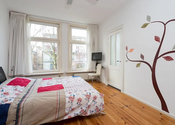 B&B Bij De Amstel Bed & Breakfast