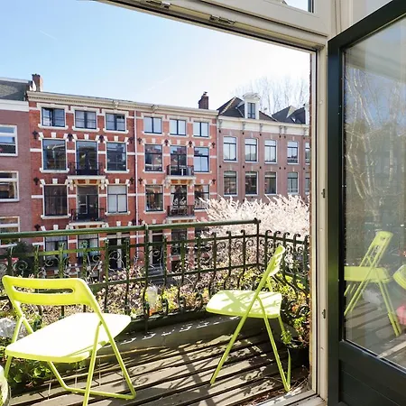 B&B Bij De Amstel ベッド・アンド・ブレックファスト アムステルダム